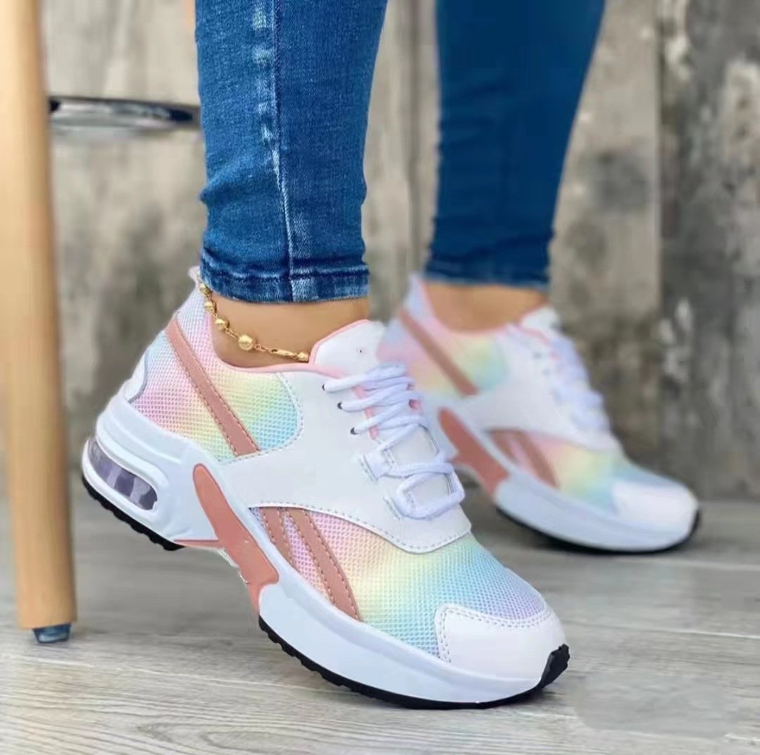 Kvinnors Spetsiga Sneakers
