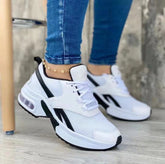 Kvinnors Spetsiga Sneakers